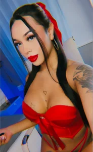 Dangerously Red🌹 od tinaqueen_noa  3 snímek