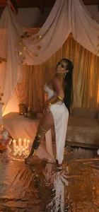 Let yourself be enchanted by this lustful goddess de KatieStonne  photos