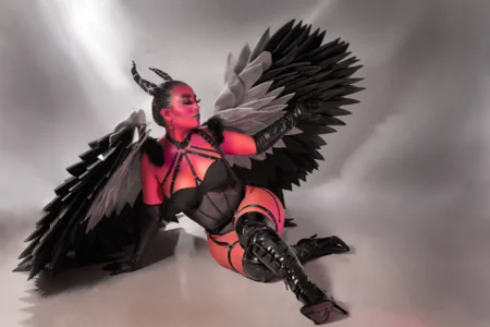 Hot black angel od MeliizaQueen  snímek