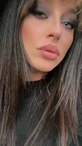 __Seraphine__ Public Pic 2
