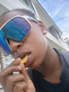 Coco_Kiss And so I'm on my way to work, eating my favorite snack Pic