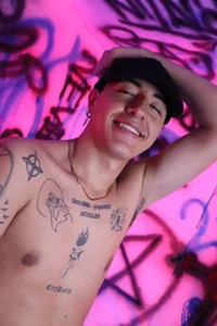 Lobo_17_ Red&Blue Pic 4