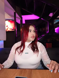 zara_nyx_ Public Foto 6