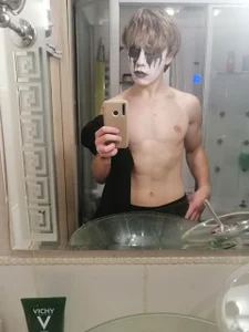 Josh_Vin to be different means to be different Fotka 5