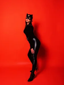 PassionGlow Claws Out, Clothes Off 😼 Immagine  2