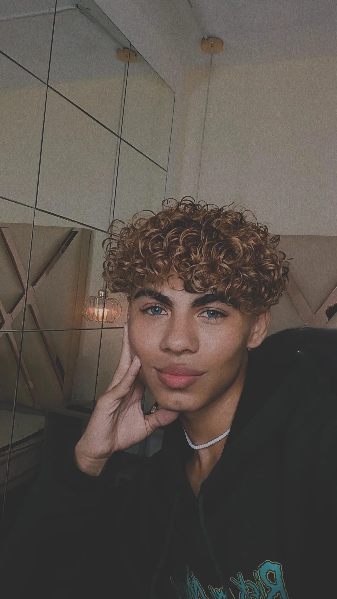 Anyelo_Twink  6422. kiemelt képe