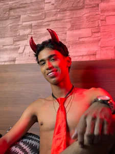 Oliver_Blake89 Happy Halloween Pic
