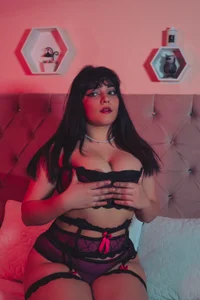 AmberGreyy_ A little fiery. Pic 4