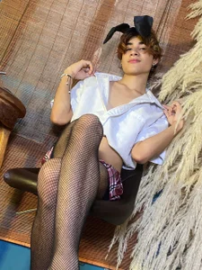 Leo_Glow Dangerous innocence 😈 Pic 4