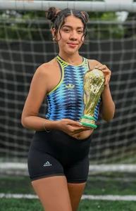 Samantha_gyatt living the football world cup صورة واحدة|Samantha_gyatt living the football world cup صورتان|Samantha_gyatt living the football world cup  6 صور|Samantha_gyatt living the football world cup  6 صورة