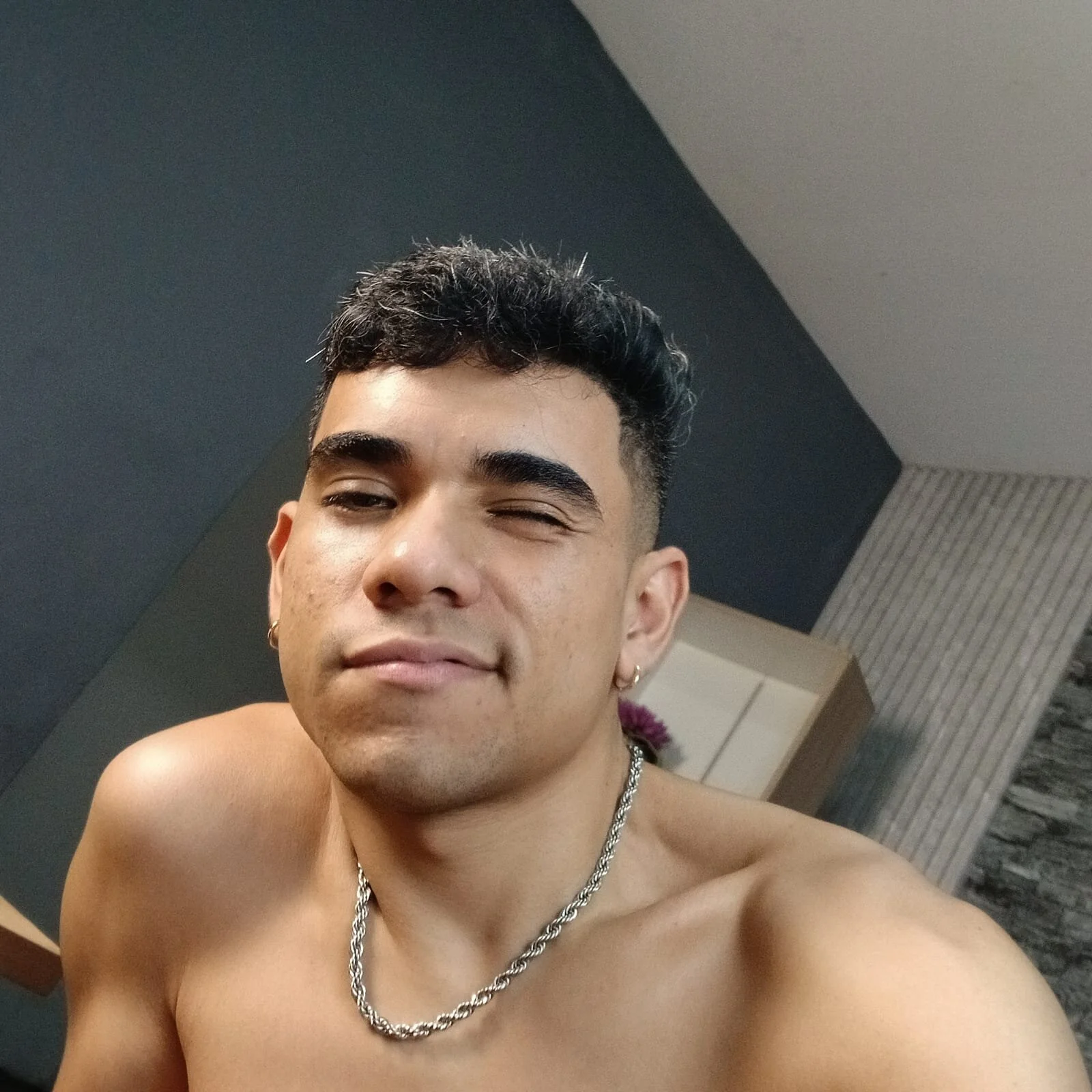 zack_joness18Public图片