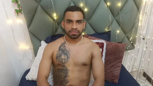 yons11_ Public Pic 4