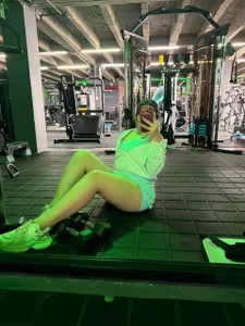 LaurenBecker_ Gym girl 🍒  4. fénykép
