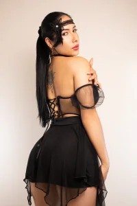 ArianaReynoldssのYou like Burlesque nights?♥の 3枚の写真