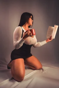 Are you ready to fuck this sexy secretary?🖤 od luna_taylorss  7 snímek