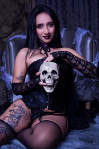 UrNewFantasy Halloween 20 25 Pic 3