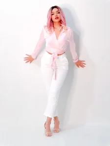 NaomiSainz Cute Pink Girl Pic 5