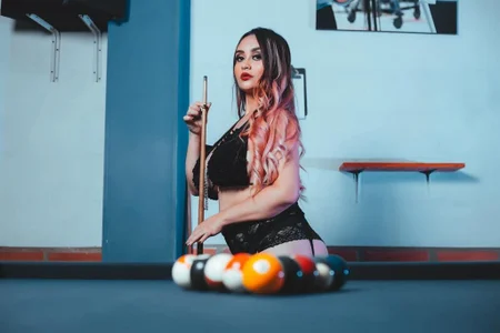 IsaSixty9 Ready for a pool game? ♥ Billede