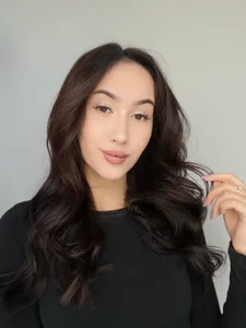 JanellaBecerril Fragile Darkness and a surprise 🖤🕊️ Pic