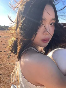 qiqi_x 日常琪  6টি ছবি