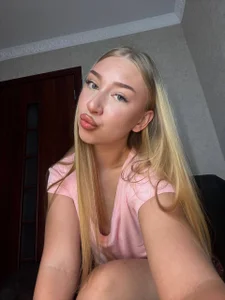 AlinaTeaseX A little before the stream Pic