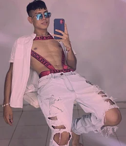 LoganTwink18 Sexy👄 Immagine  2