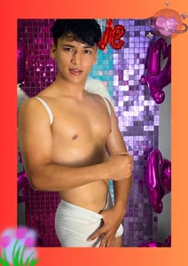 Very happy Valentin my loves ❤️‍🔥💋 de Liam_Chameliam  4 photos