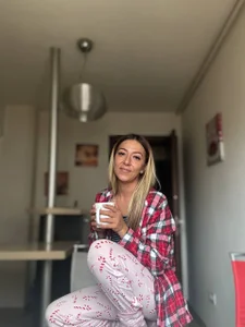 JuliaHyde Public Foto 2