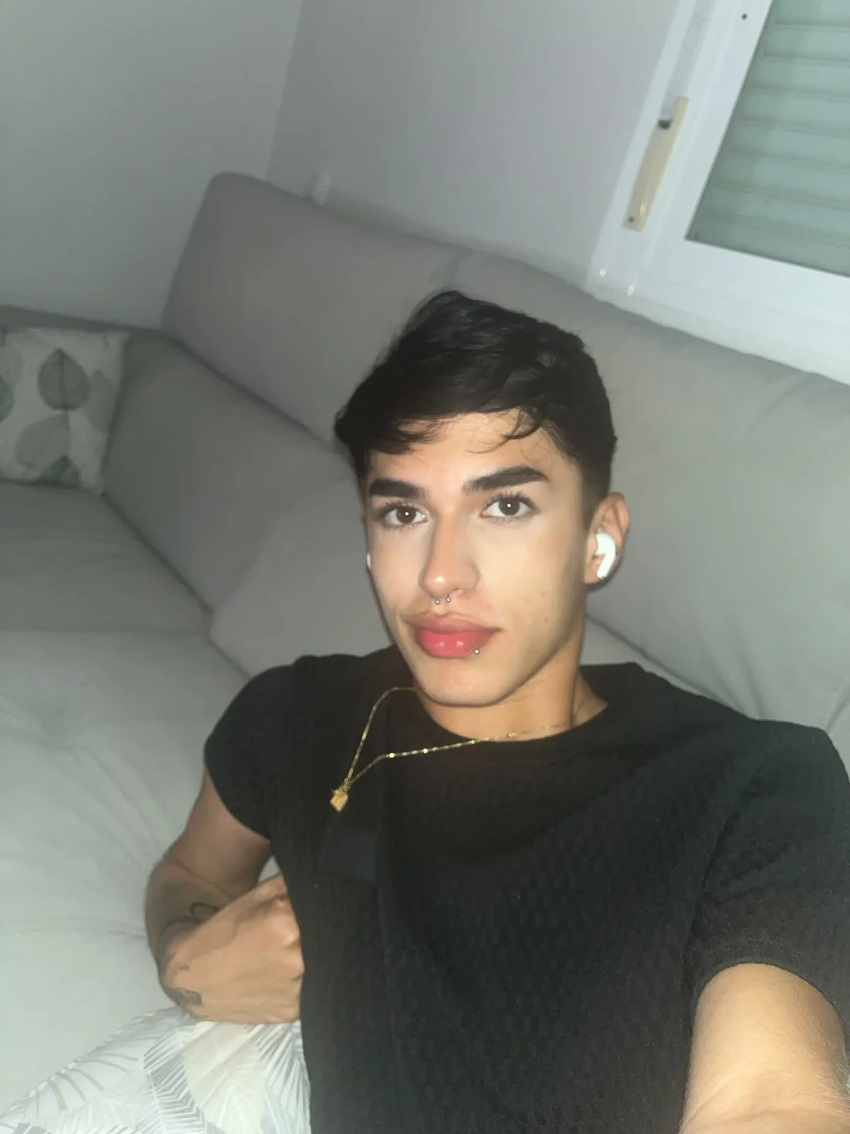 VioletMonroy immagine di tendenza 6123