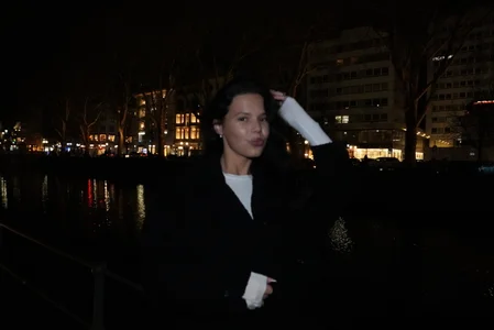 MaydaCornwall Internet kiss Fotka