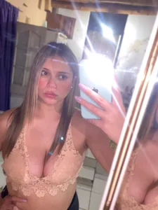 Public od Larajeans-  2 snímek