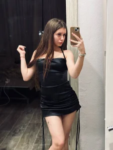 StephaniCute Before going out with a friend Gambar 7