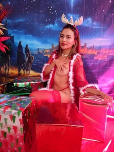 HannaPretthy 🎄I want a warm gift 🎄🎈 Immagine  3