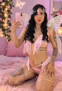 Julietta_33 Sweet and Sexy Fairy 🦋🌸 - {count, plural, one {תמונה אחת} two {שתי תמונות} many {# תמונות} other {# תמונות}}