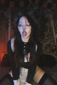 chloe_crystall_killer Call me when the moon is full🌕 사진 3