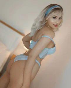 AdelineKingのPublicの 4枚の写真