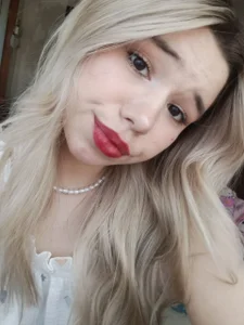 DawnHelmert Public Pic