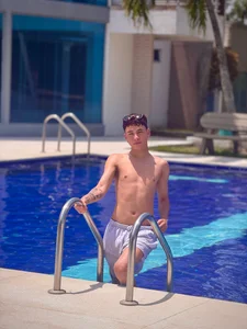Mike_Benelli Sun ☀️ and pool 🌊 зображення 4