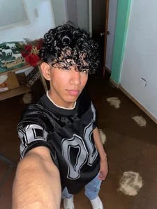 FRIENDS_LATINOS Public Bilde 5