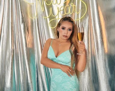 Edna_Copper ✨New Year, New Heat🥂 slika 2