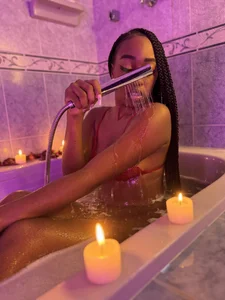 NATALIE_PARKERR BATHTUB Pic 4