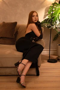 Emily_Sweety Public  4টি ছবি