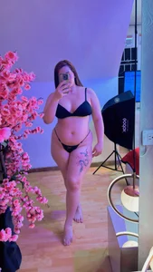 Zdjęcia JuliaDavis_1 horny girl 😈💦:  4