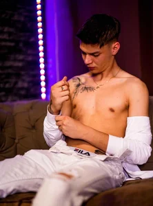 YoungD2003 Public Poză 2