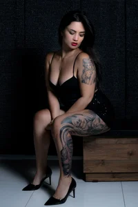 anany__ My body speaks with ink and passion 🤍🖤 사진