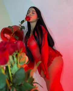 susan_zc My Valentine's gift for you ❤️🎁 Immagine  3