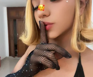 Sofia_Burbano Let's make mischief in silence Pic