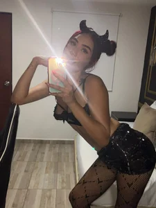 Zdjęcia bella_dork Sexy Halloween!:  5