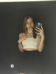 HollyGibson who is it? Pic