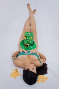 lauren_bigboobs22 SAINT PATRICK Pic 3